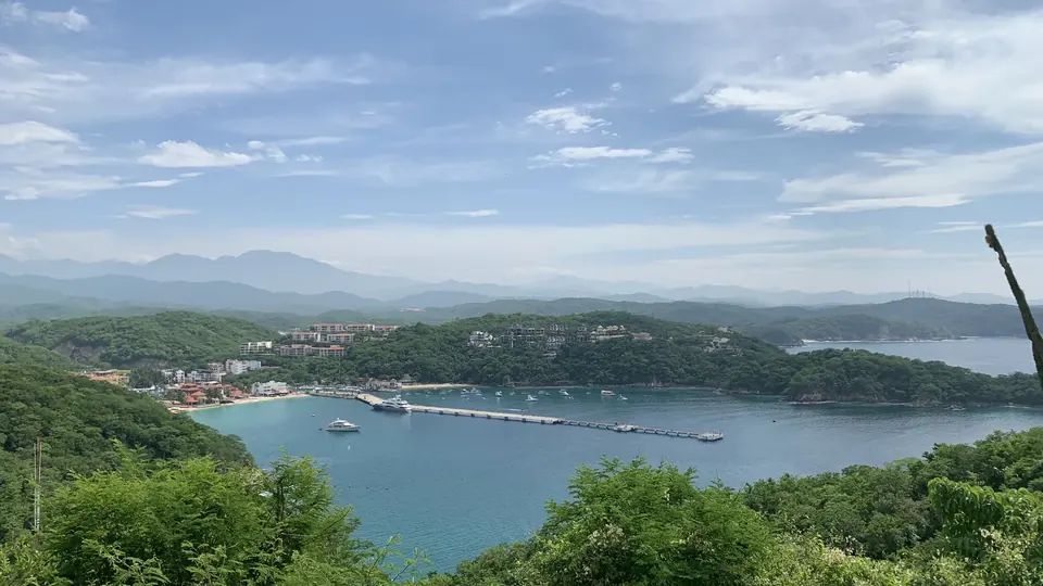 Huatulco in February